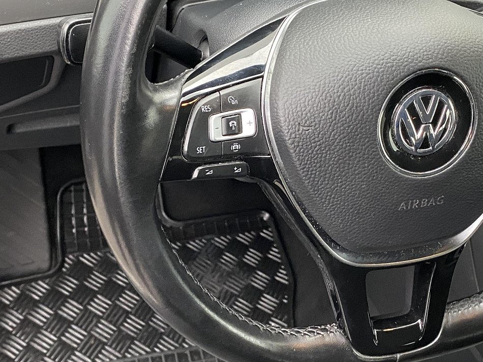 Volkswagen Touran 1.5 TSi Highline