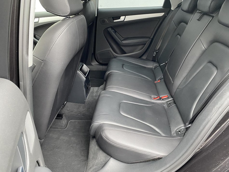 Audi A4 3.0 TDi S-line Quattro