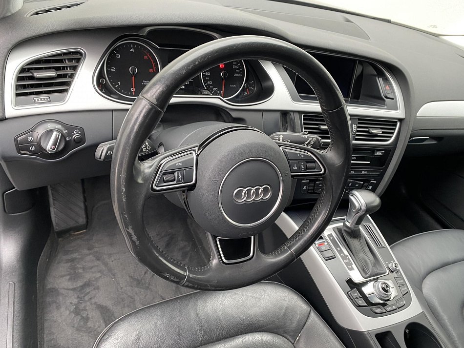 Audi A4 3.0 TDi S-line Quattro