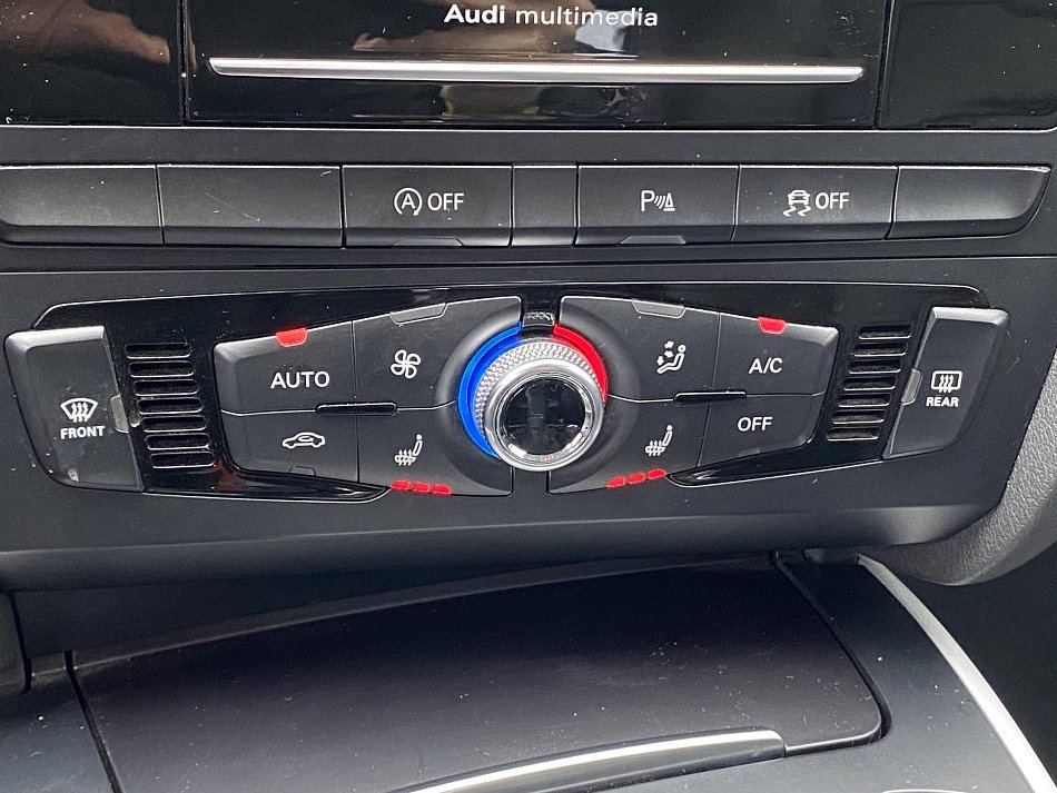 Audi A4 3.0 TDi S-line Quattro