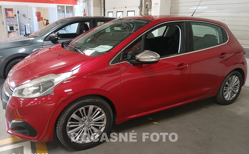 Peugeot 208 1.2PT 