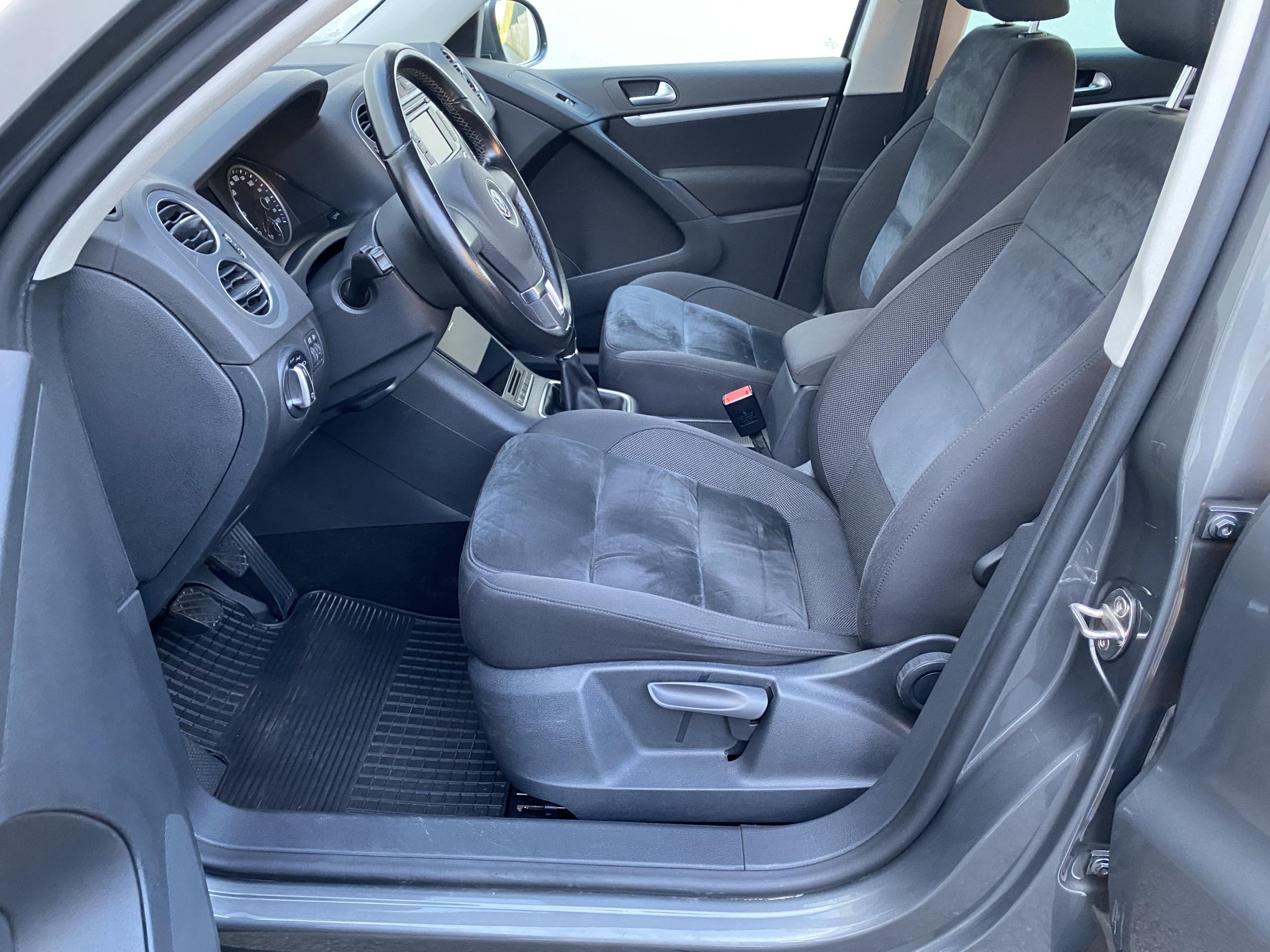 Volkswagen Tiguan, 2015 - pohled č. 10