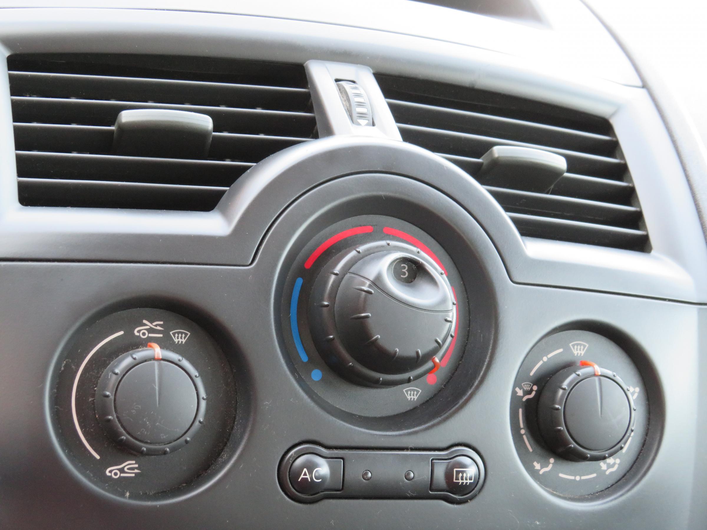 Renault Mégane, 2005 - pohled č. 15