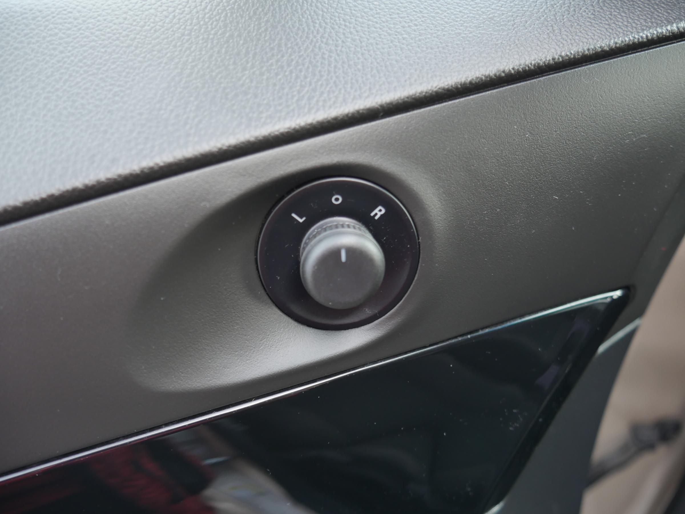 Chevrolet Orlando, 2011 - pohled č. 13