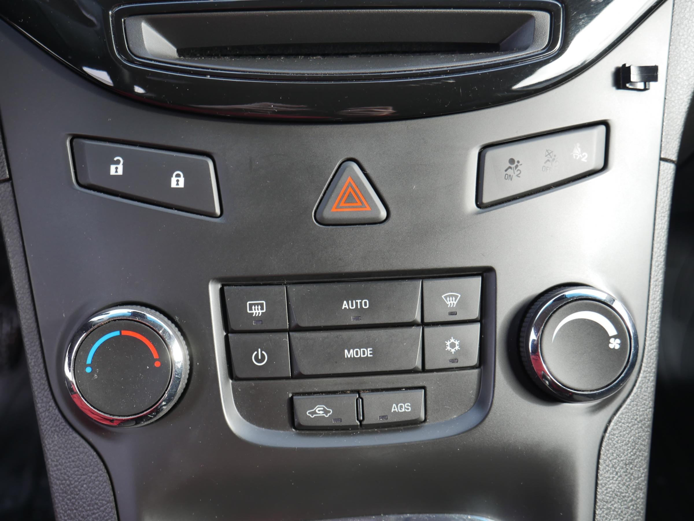 Chevrolet Orlando, 2011 - pohled č. 16