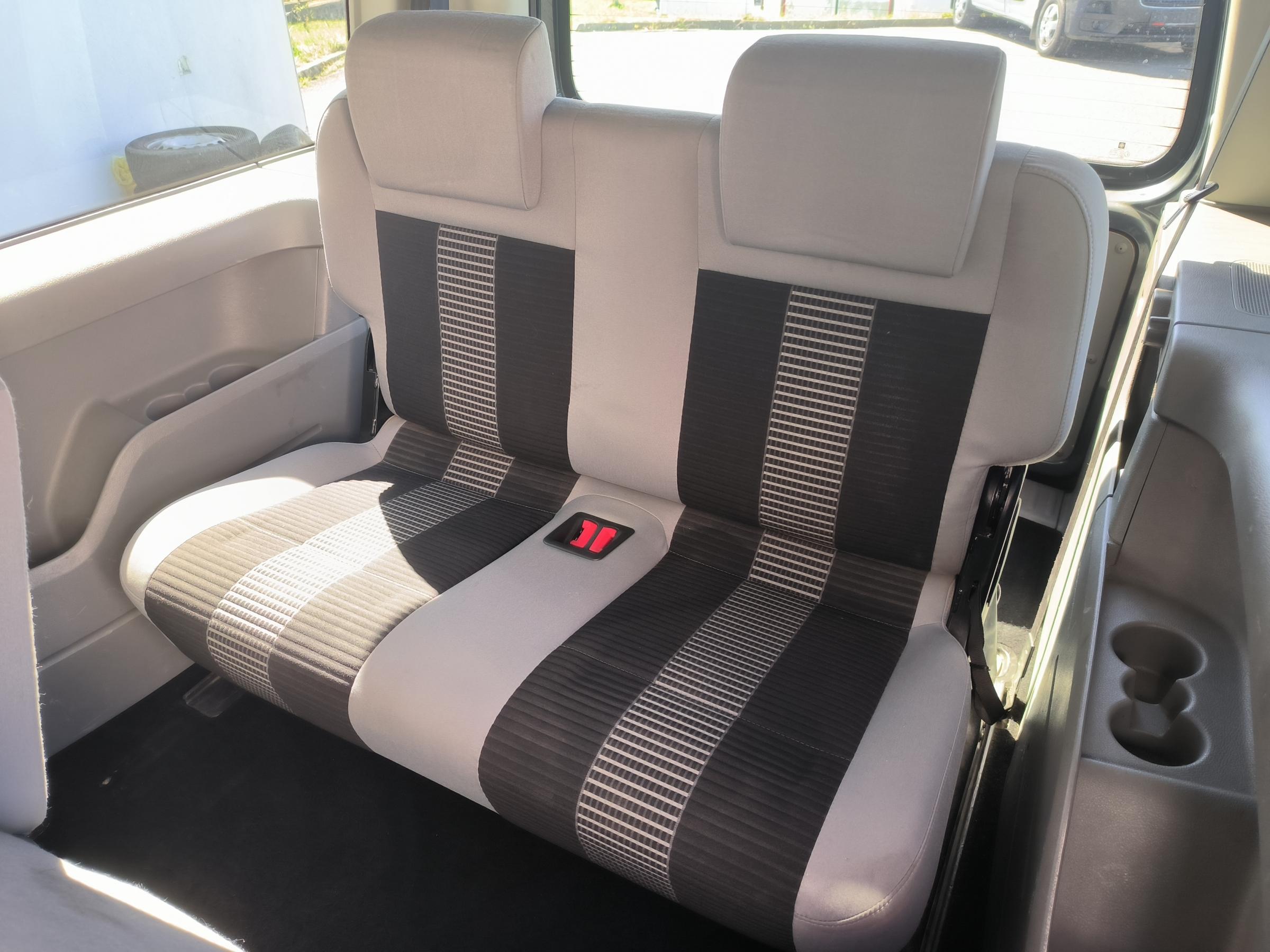 Volkswagen Caddy, 2010 - pohled č. 11