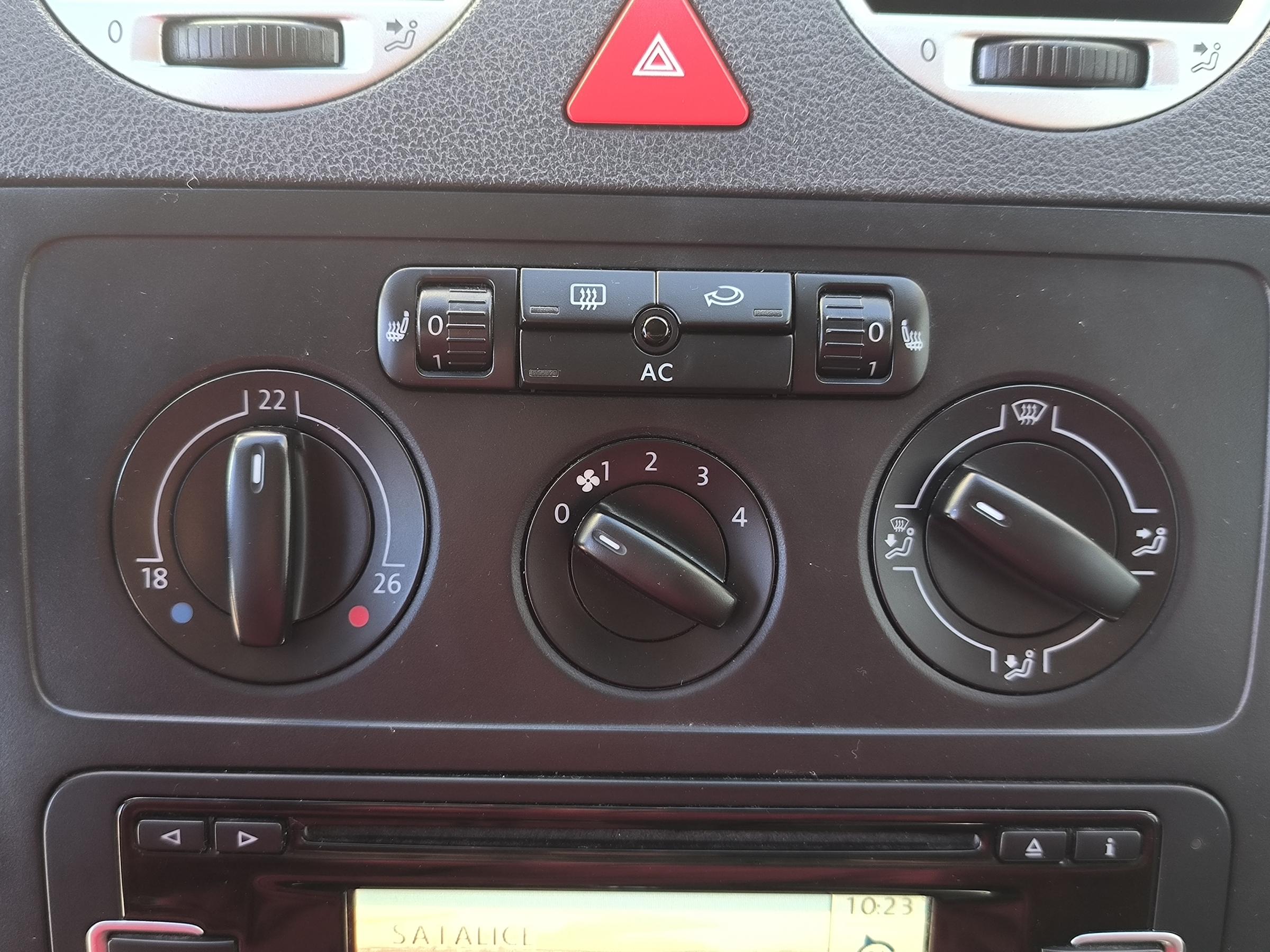 Volkswagen Caddy, 2010 - pohled č. 14