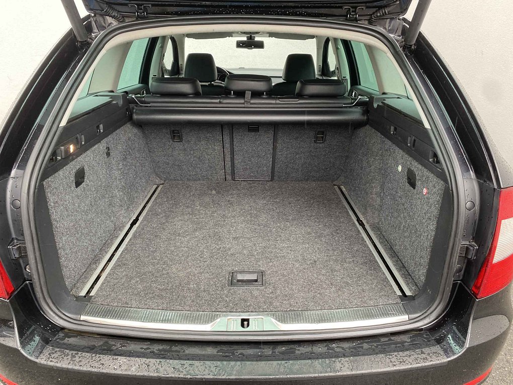Škoda Superb II 2.0 TDi Elegance 4x4