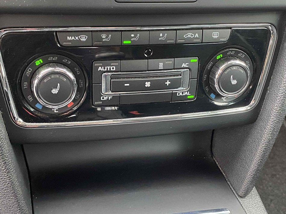 Škoda Superb II 2.0 TDi Elegance 4x4
