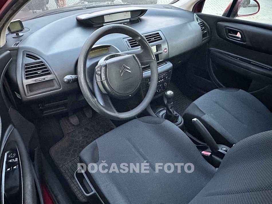 Citroën C4 1.4i 