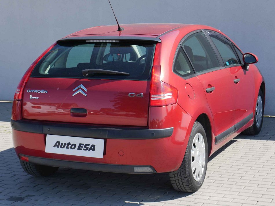 Citroën C4 1.4i 