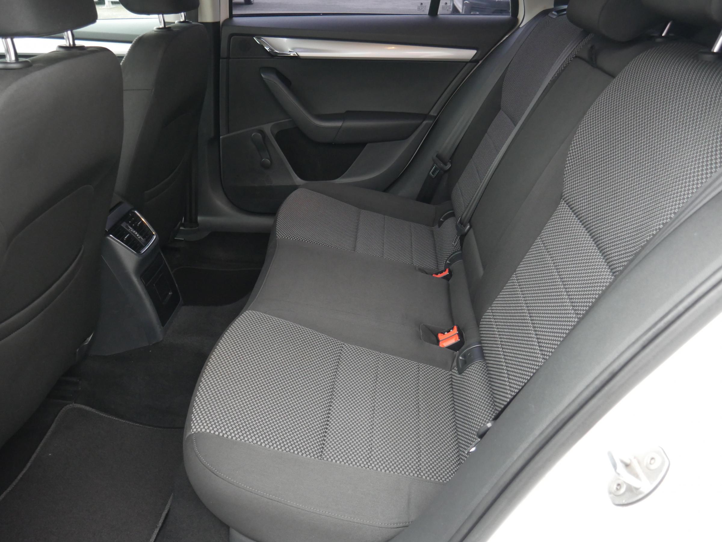 Škoda Octavia III, 2015 - pohled č. 10