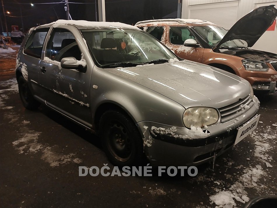 Volkswagen Golf 1.6 i 