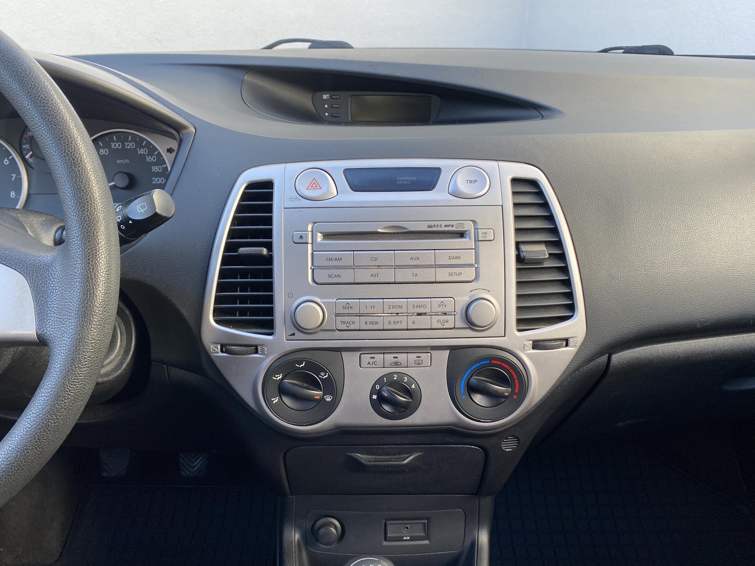 Hyundai i20, 2012 - pohled č. 12