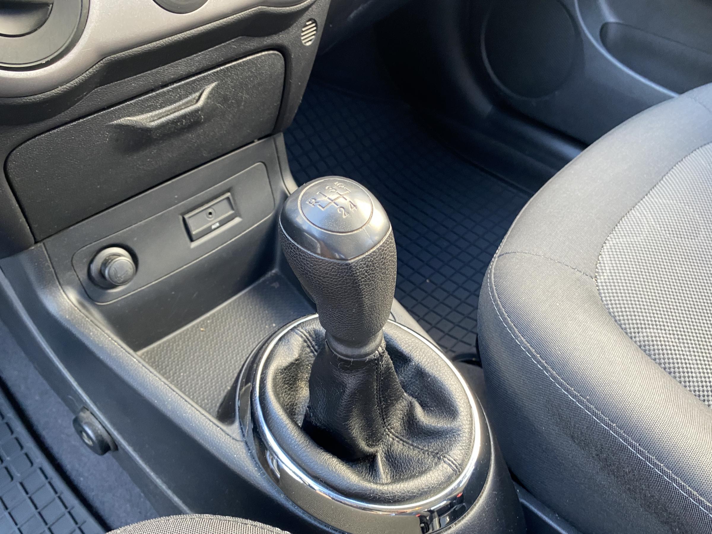 Hyundai i20, 2012 - pohled č. 15