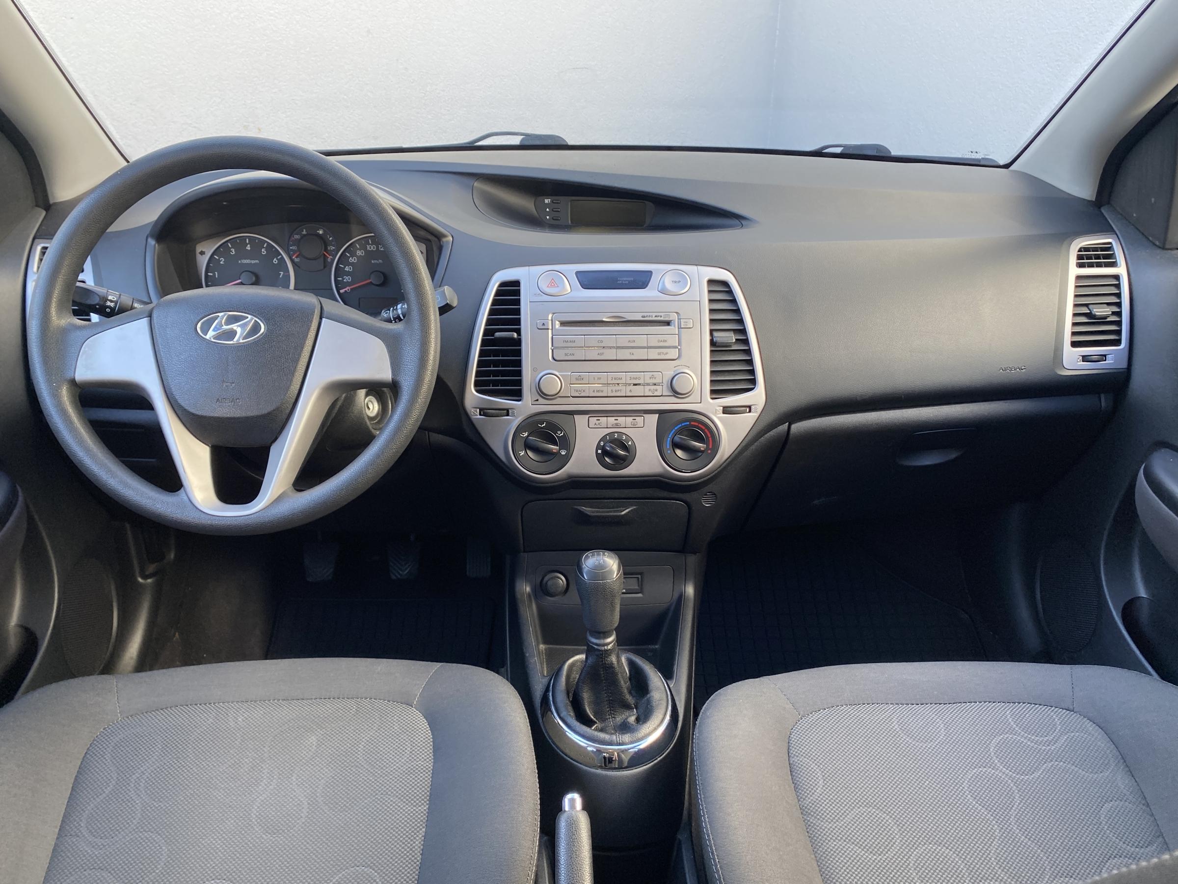 Hyundai i20, 2012 - pohled č. 8