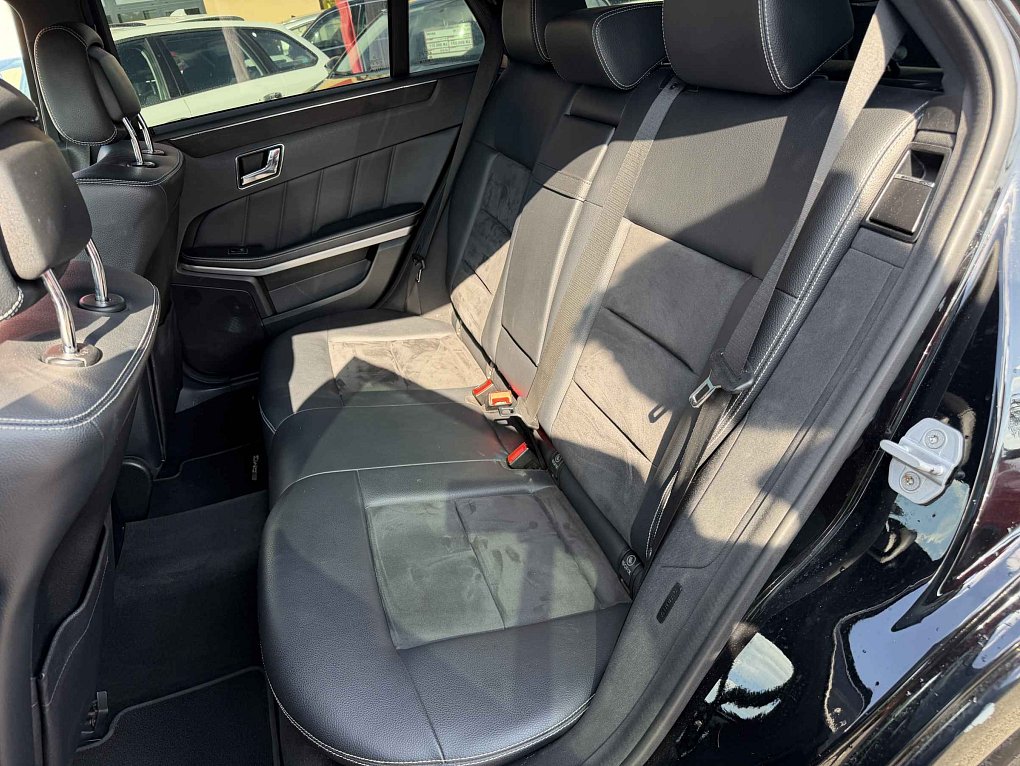 Mercedes-Benz Třída E 350CDi  4Mat