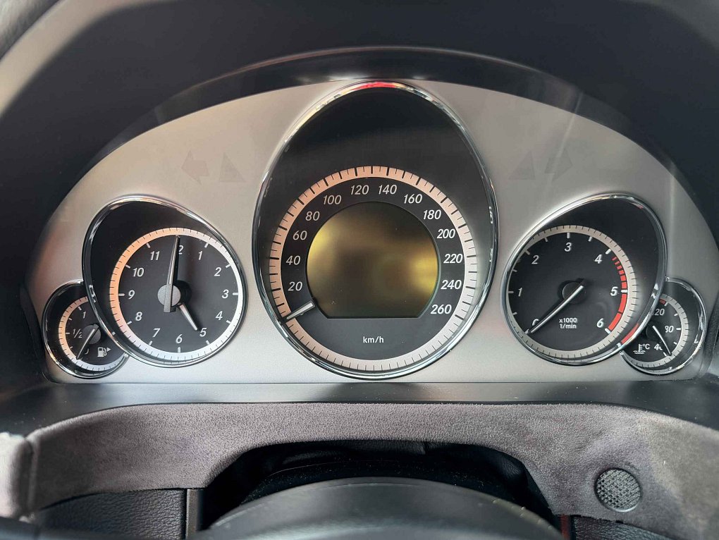 Mercedes-Benz Třída E 350CDi  4Mat