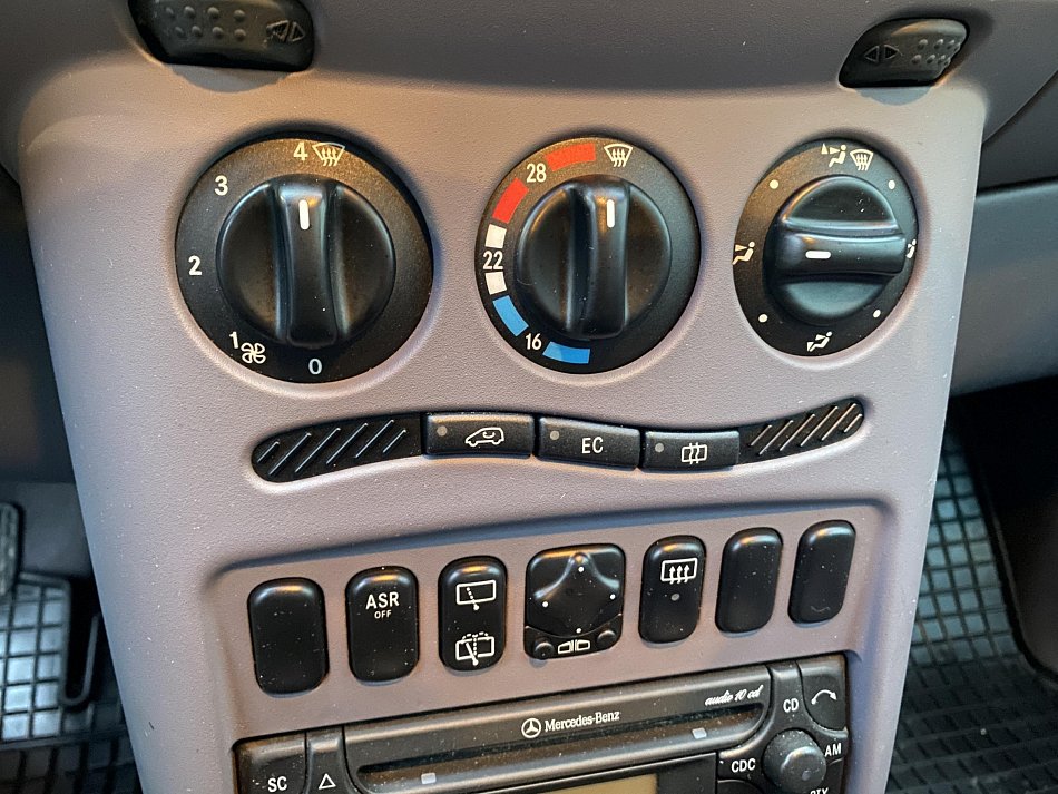 Mercedes-Benz Třída A 1.6i  A160