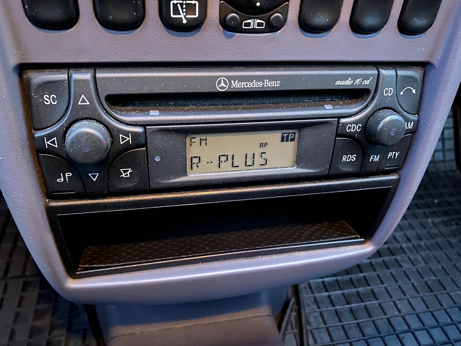 Mercedes-Benz Třída A 1.6i  A160