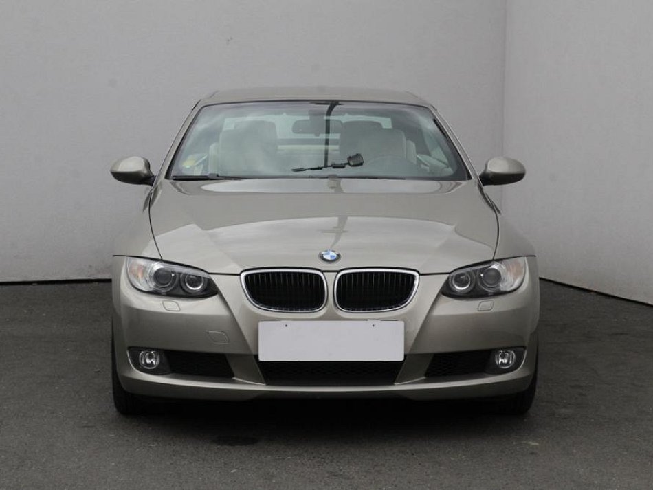 BMW Řada 3 3.0i  330i