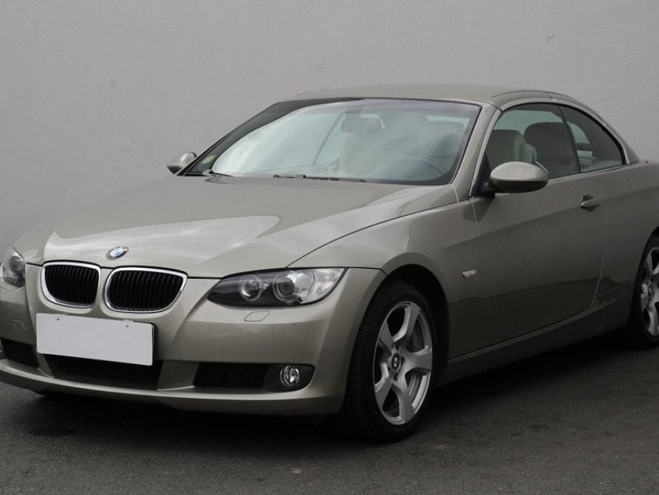 BMW Řada 3 3.0i  330i