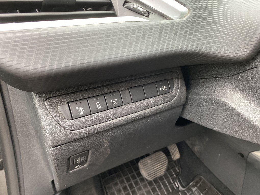 Peugeot 2008 1.6 e-HDI 