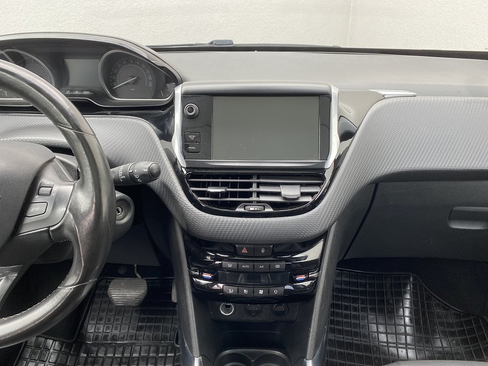 Peugeot 2008 1.6 e-HDI 