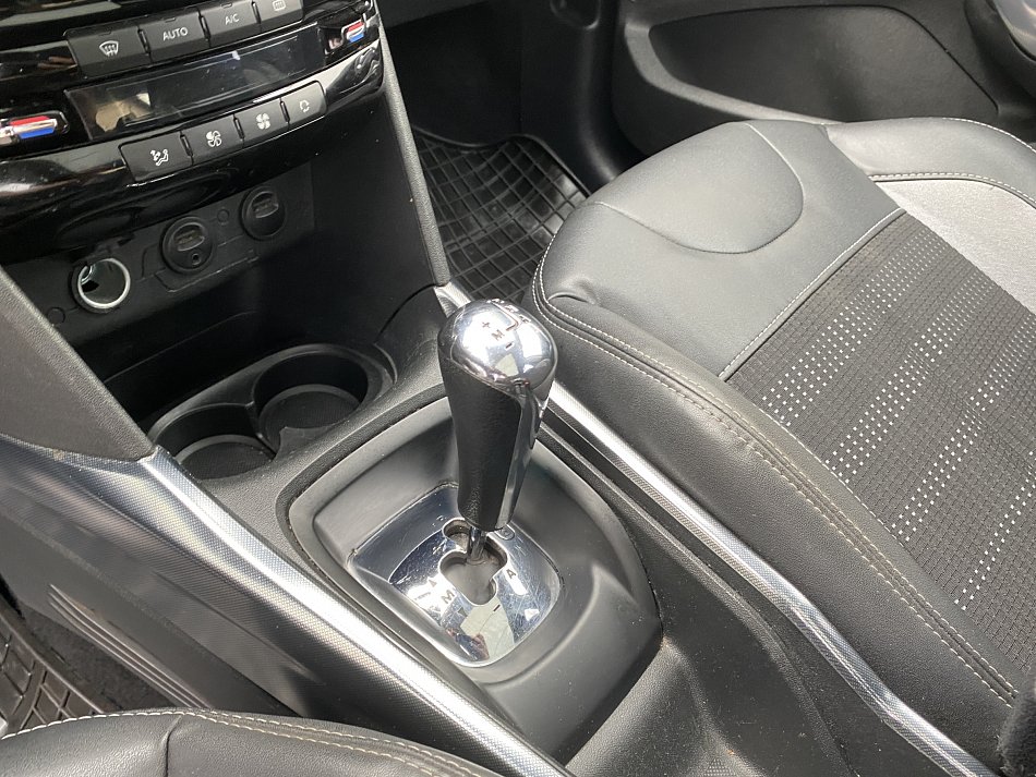 Peugeot 2008 1.6 e-HDI 