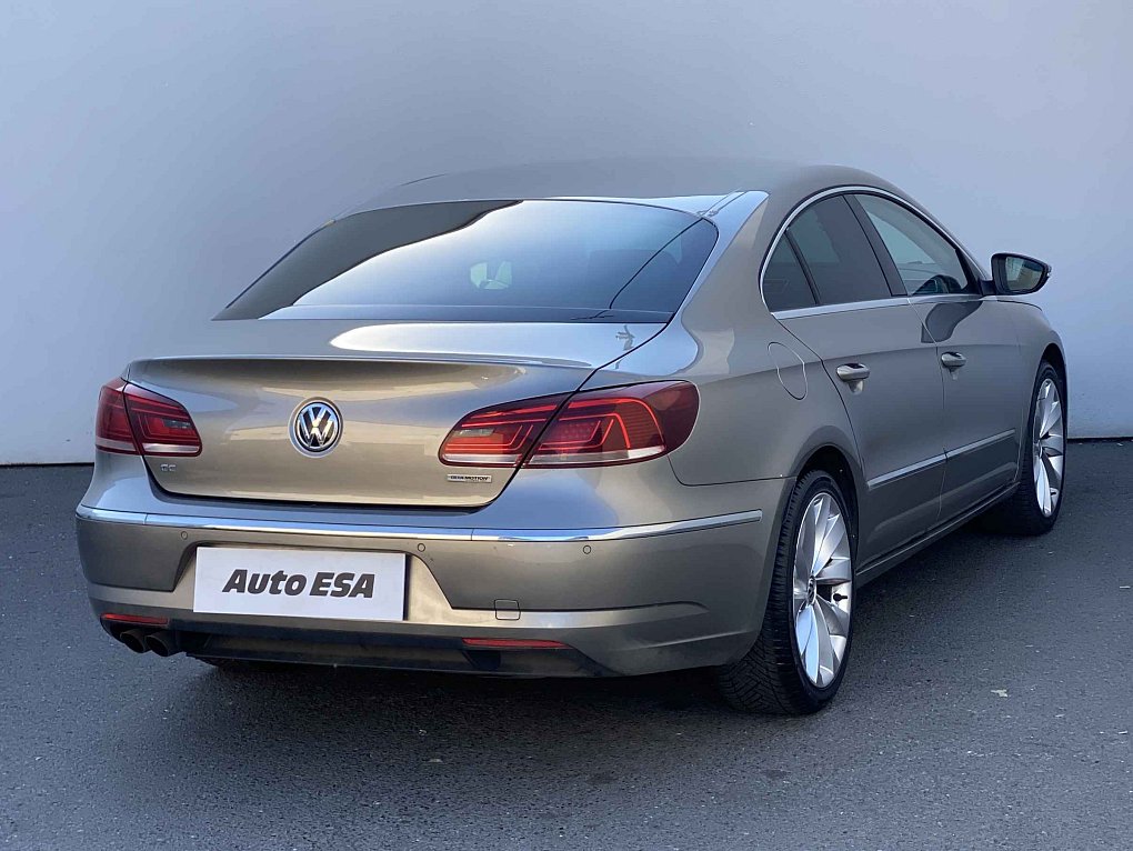 Volkswagen Passat CC 2.0 TDi 