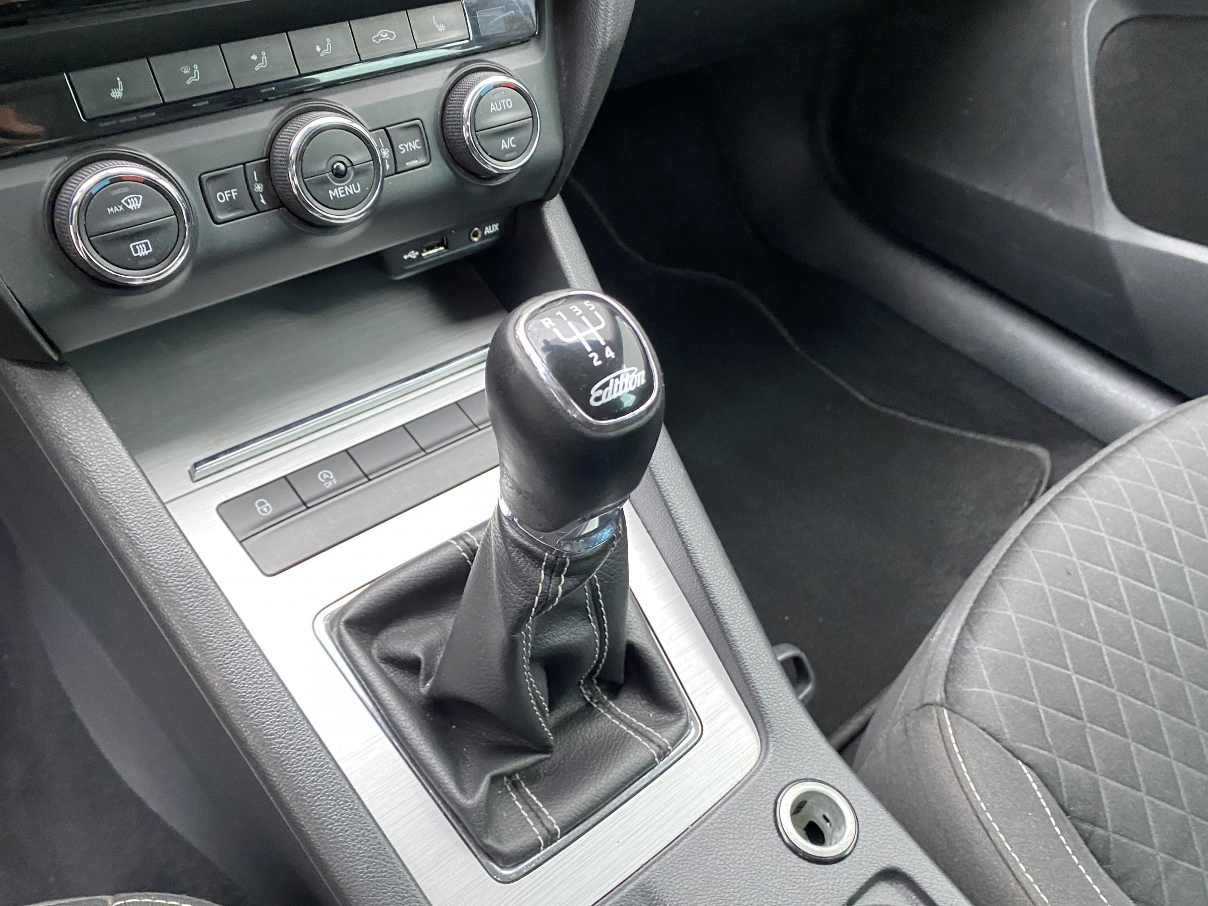 Škoda Octavia III, 2015 - pohled č. 16