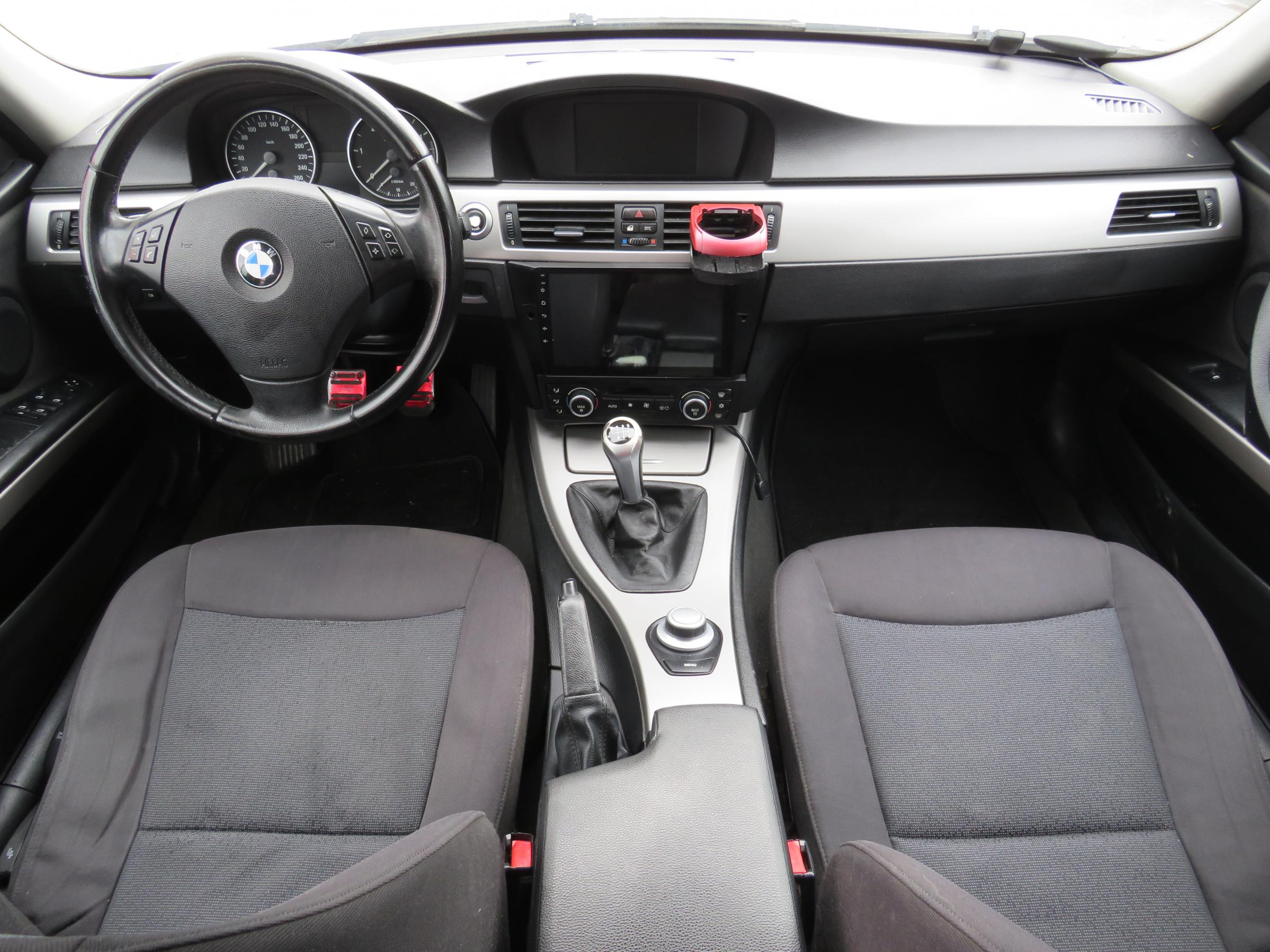 BMW Řada 3, 2007 - pohled č. 12