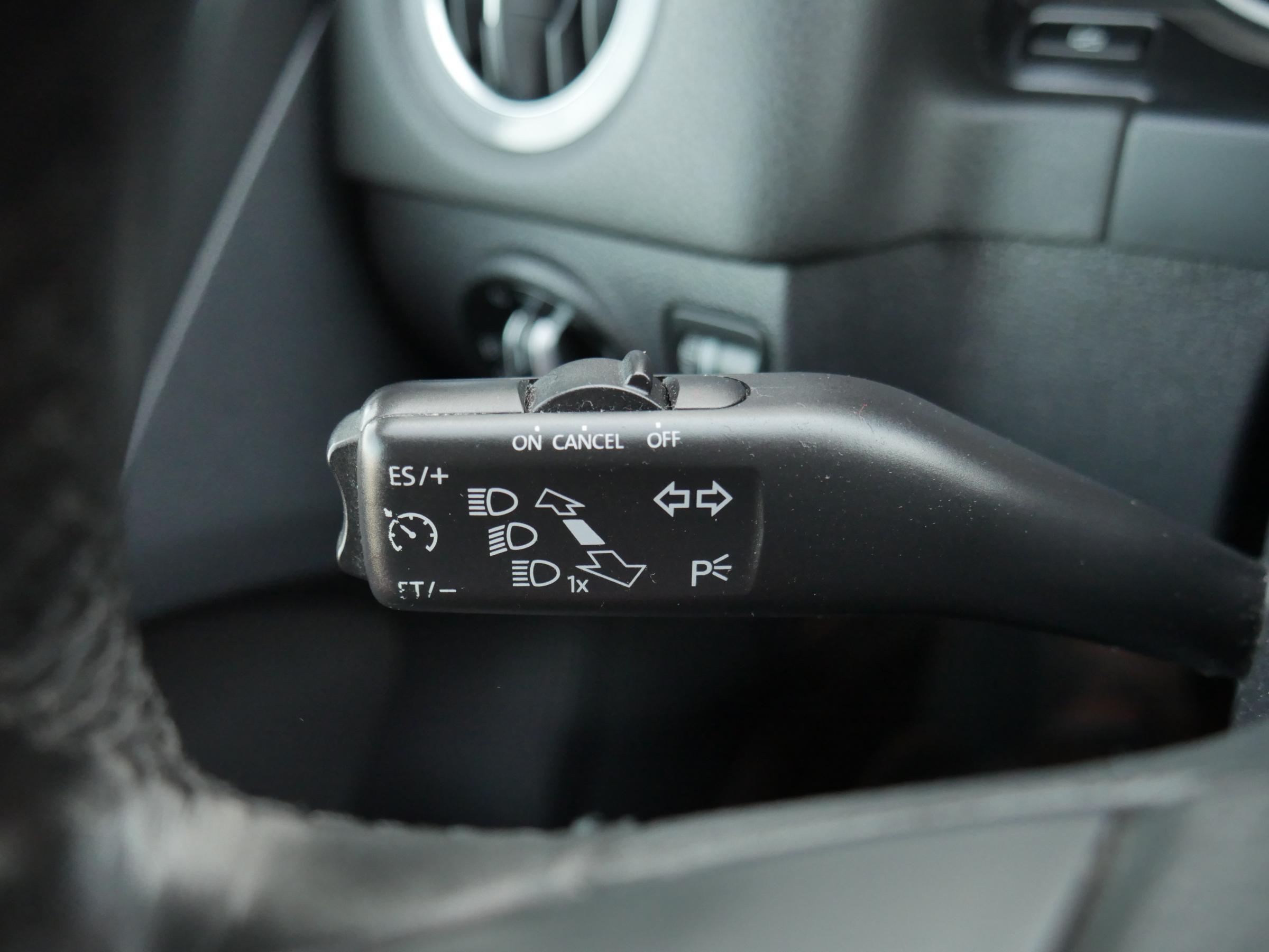 Volkswagen Tiguan, 2012 - pohled č. 12