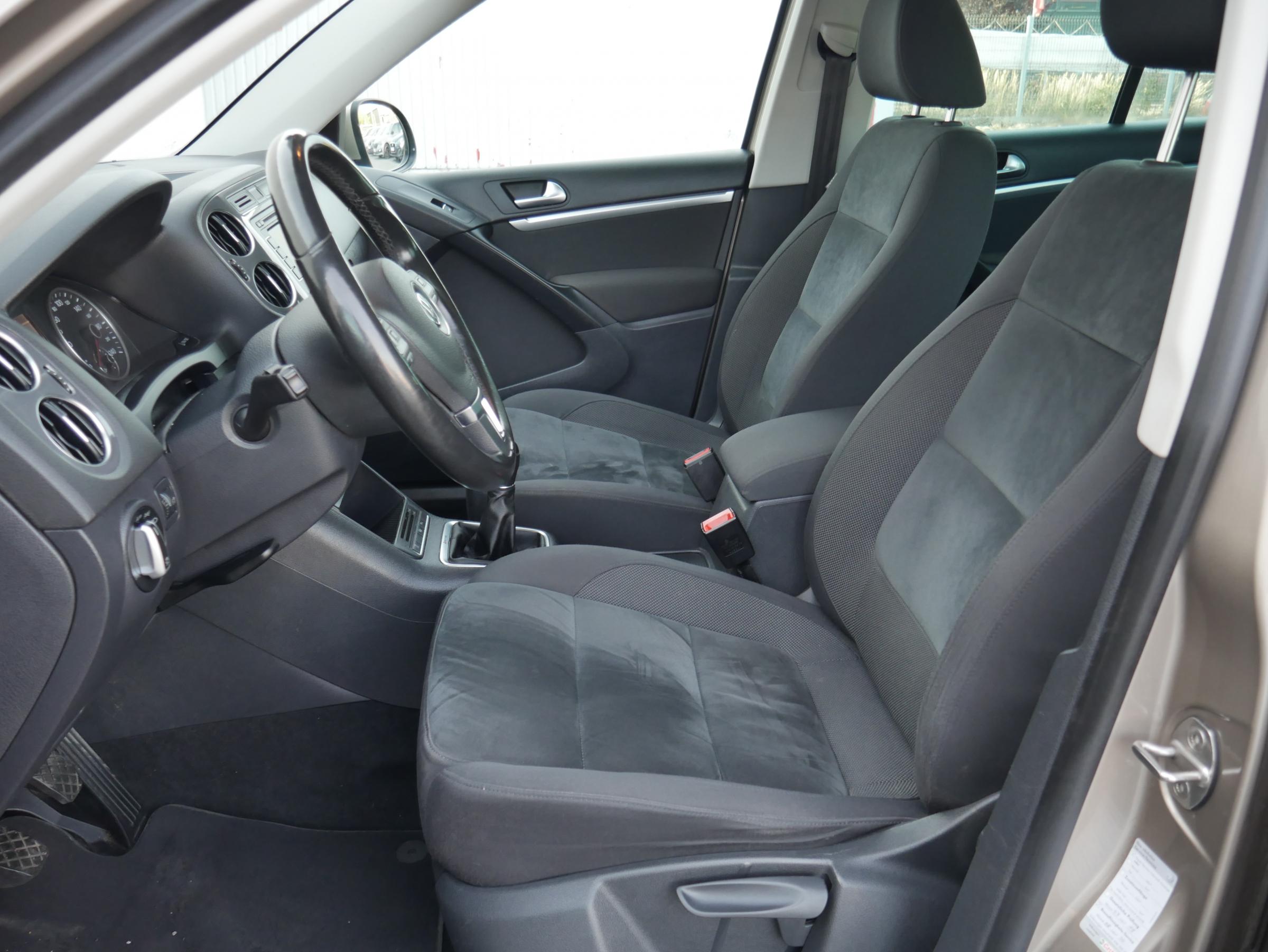 Volkswagen Tiguan, 2012 - pohled č. 9