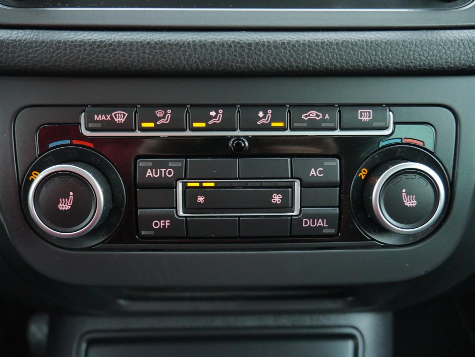 Volkswagen Tiguan 2.0TSi  4x4