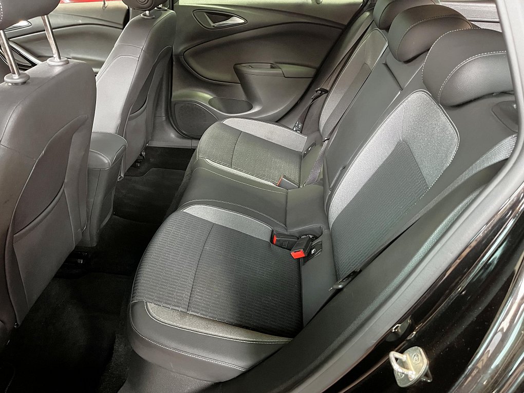 Opel Astra 1.5 CDTi Elegance