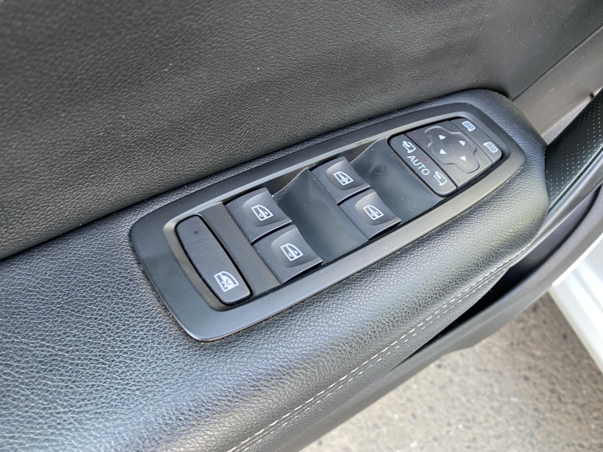 Renault Mégane, 2017 - pohled č. 16