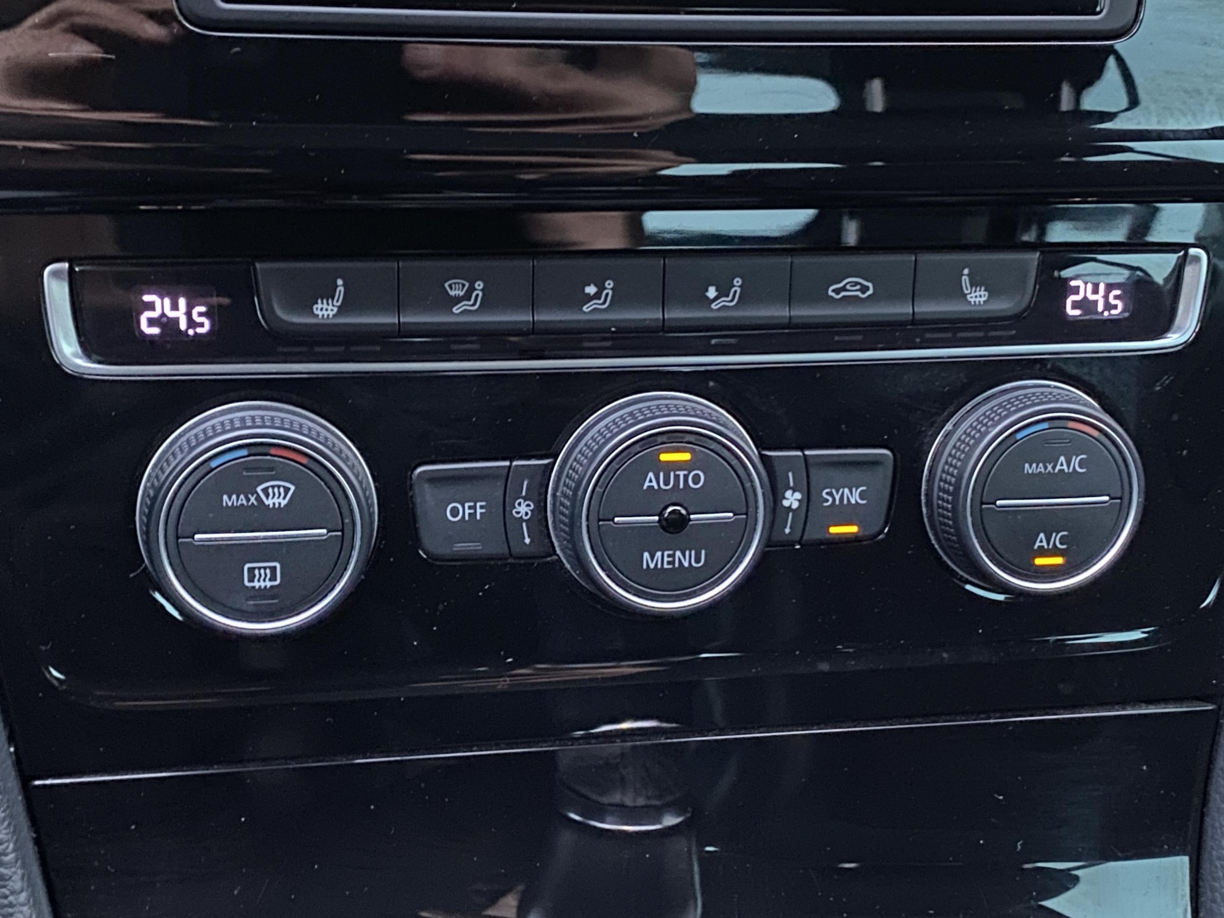 Volkswagen Golf, 2015 - pohled č. 15