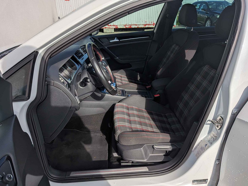 Volkswagen Golf 2.0 TSi GTi