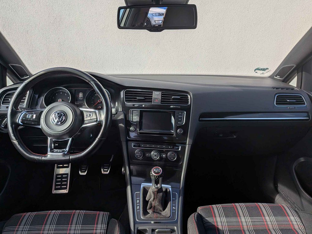 Volkswagen Golf 2.0 TSi GTi