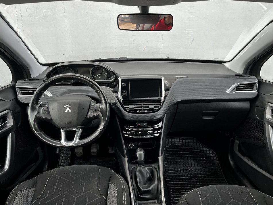 Peugeot 2008 1.2PT 