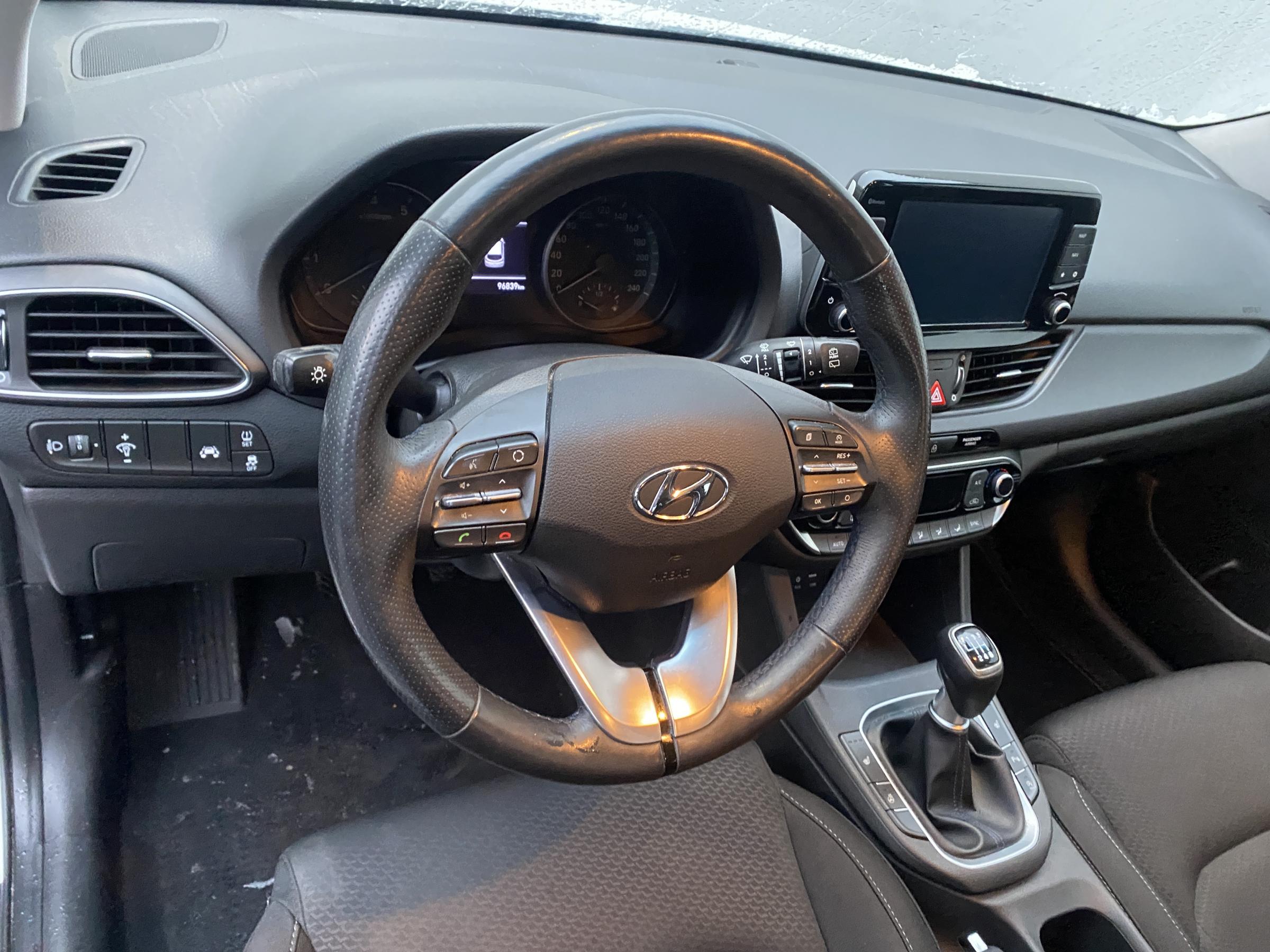 Hyundai i30, 2019 - pohled č. 13
