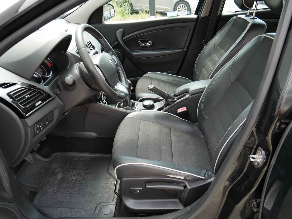 Renault Fluence 1.6i 