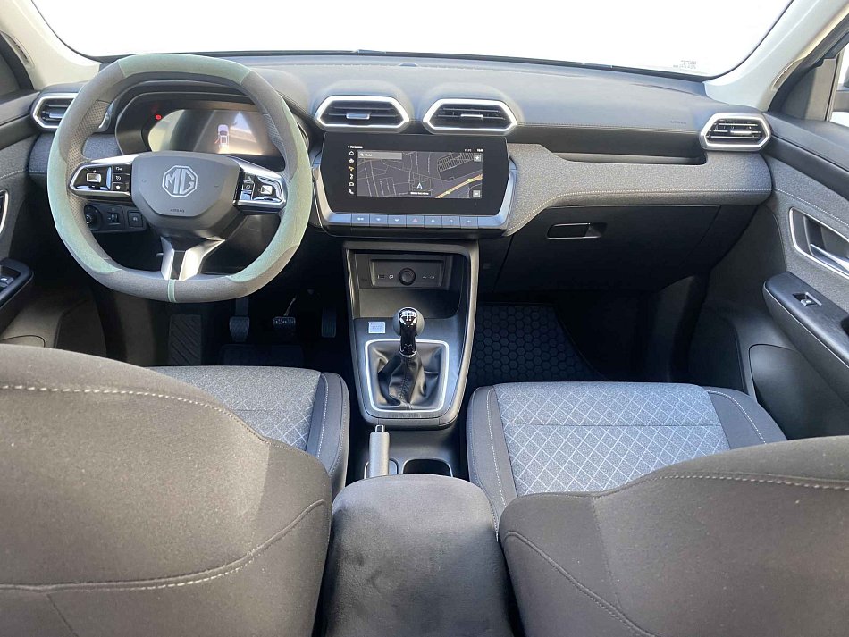 MG ZS 1.5 i 
