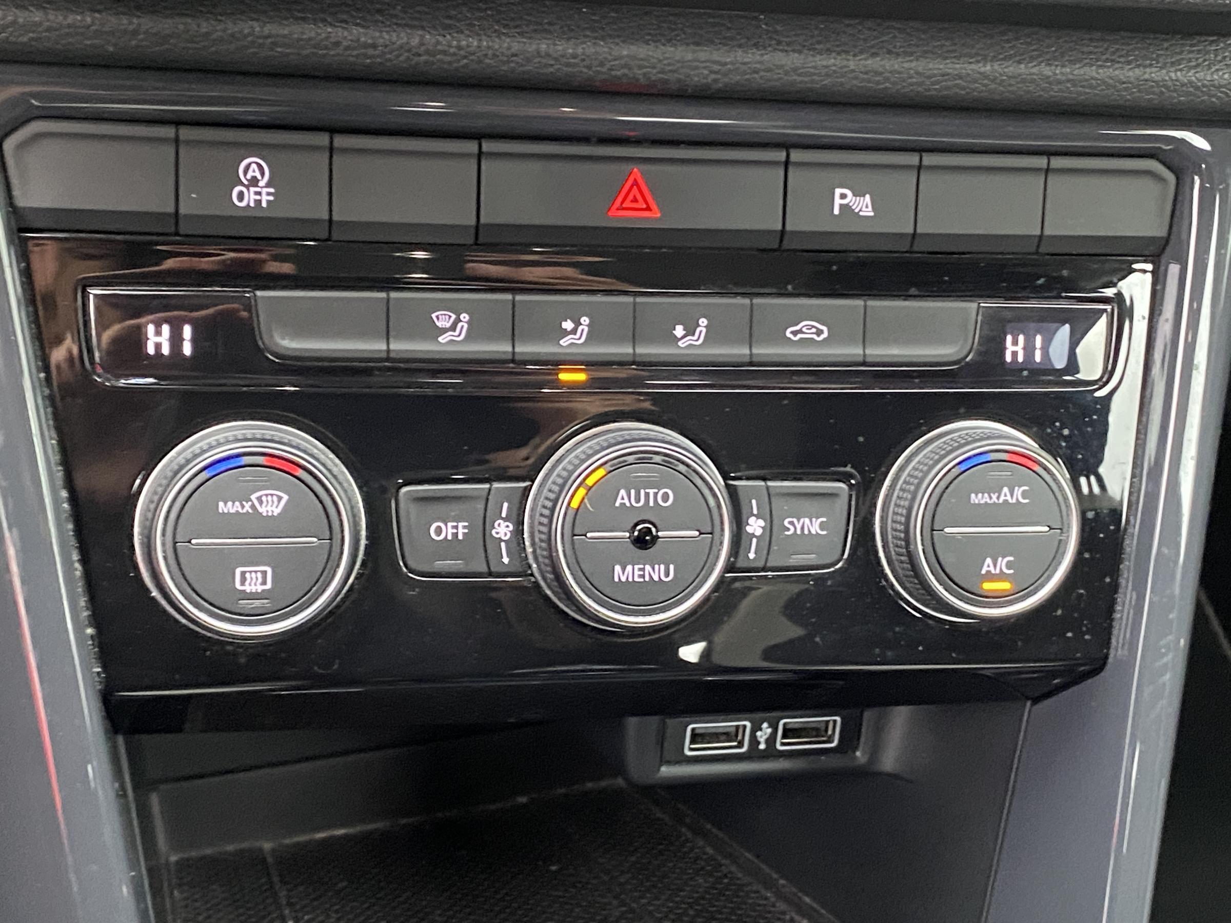 Volkswagen T-Roc, 2019 - pohled č. 16