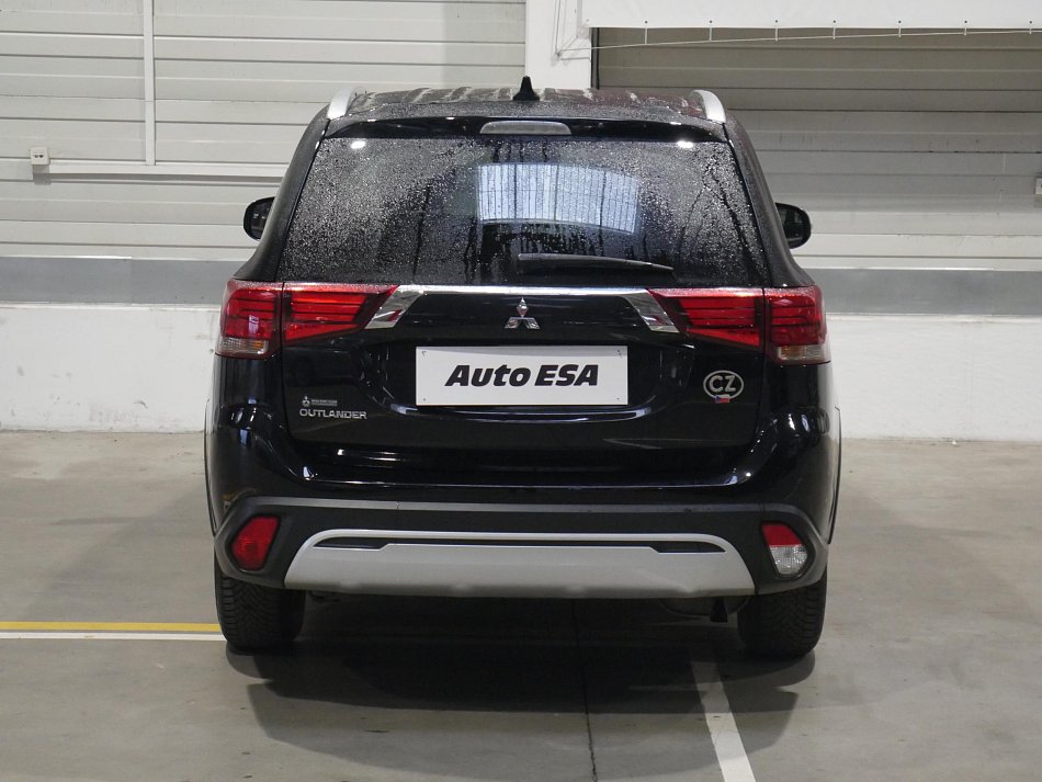 Mitsubishi Outlander 2.0i Intense