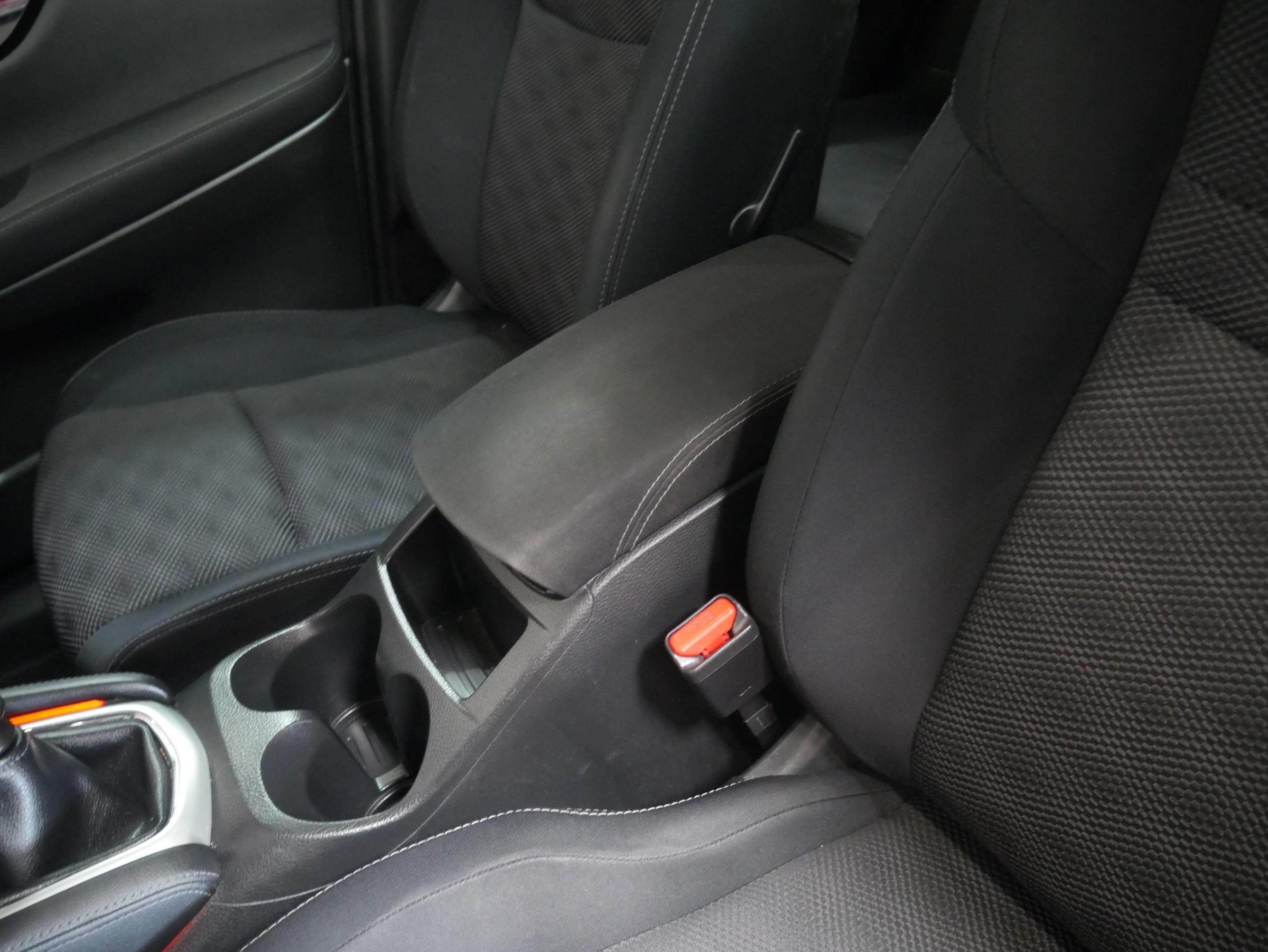 Nissan Qashqai, 2015 - pohled č. 17