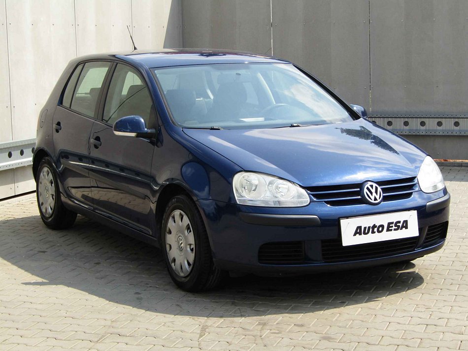 Volkswagen Golf 1.6 MPi 