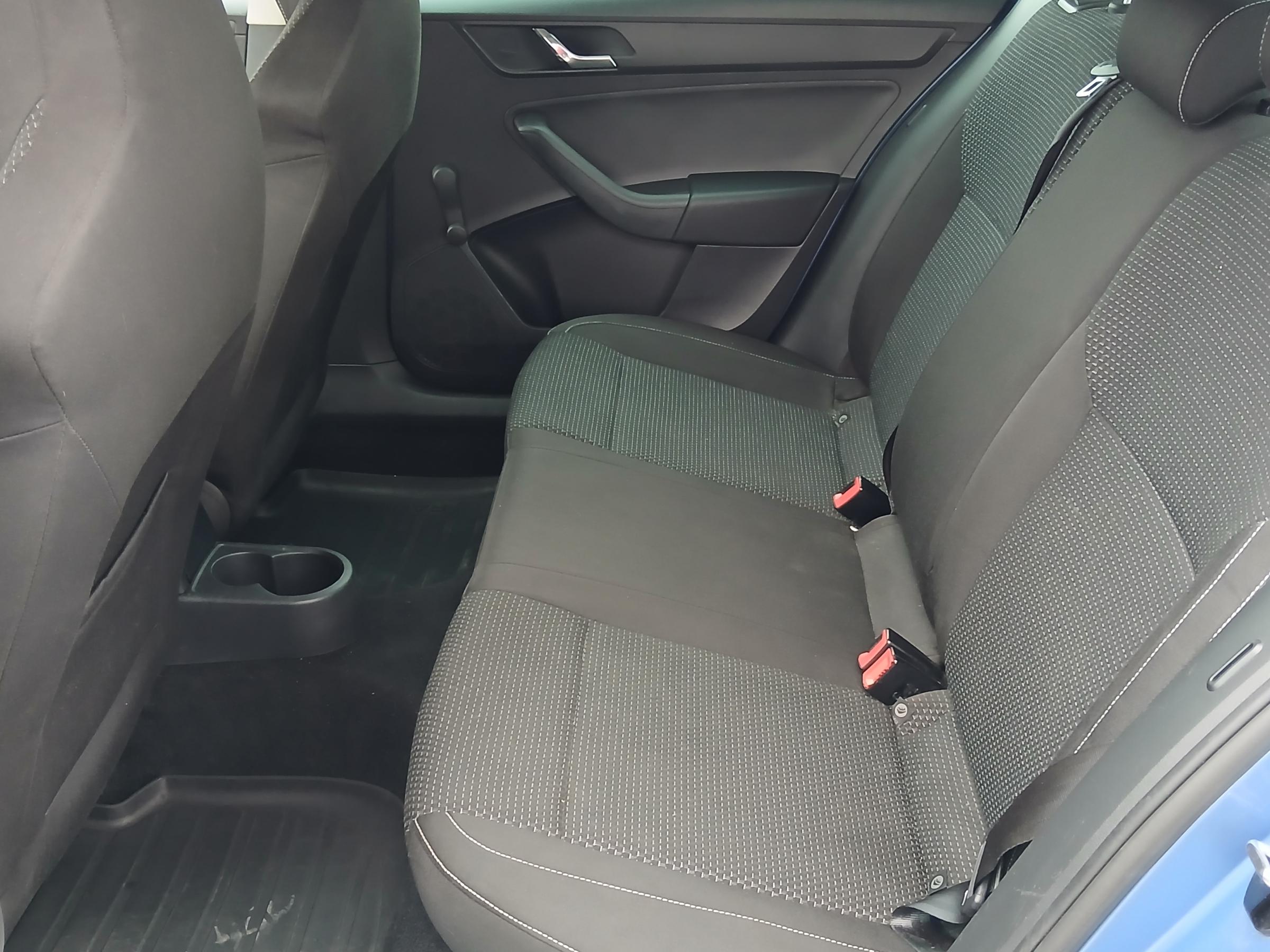 Škoda Rapid, 2013 - pohled č. 10