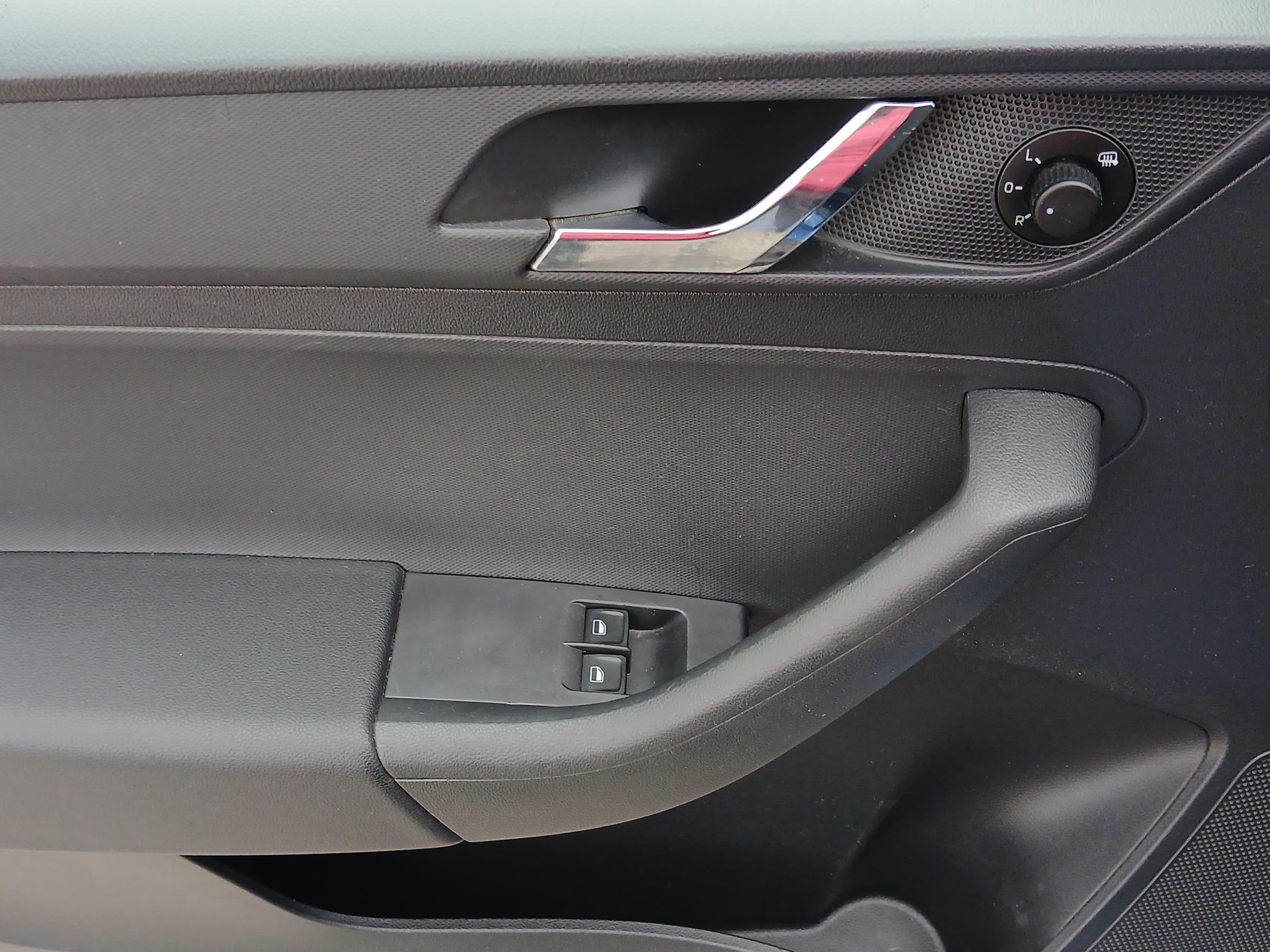 Škoda Rapid, 2013 - pohled č. 11